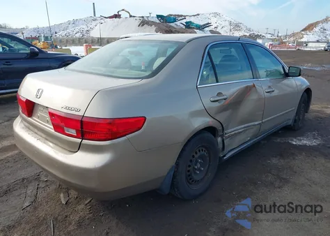 2005 Honda Accord 2.4 Lx z USA, uszkodzony, nr VIN 1HGCM56475A124004